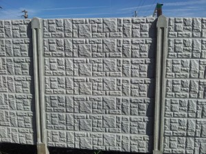 Gard din beton inaltime de  2,5 m